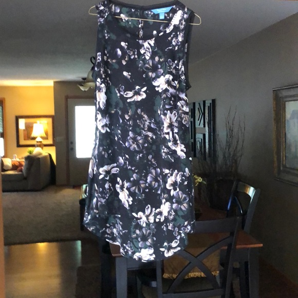 Simply Vera Wang tank - Picture 1 of 3